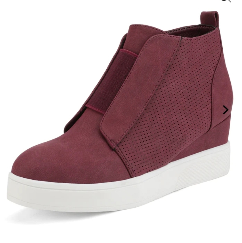 Dream Pairs Burgandy Platform Wedge Booties Size 7.5